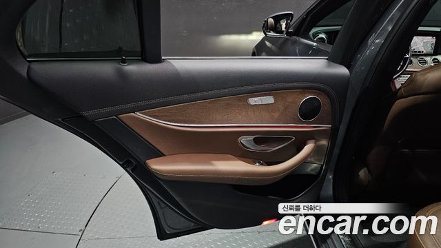 Mercedes-Benz E-Class (W213) E250 Exclusive 2021 — фото 25