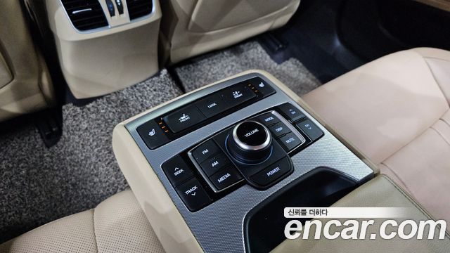 Genesis G80 3.3 GDI AWD Luxury 2018 — фото 19