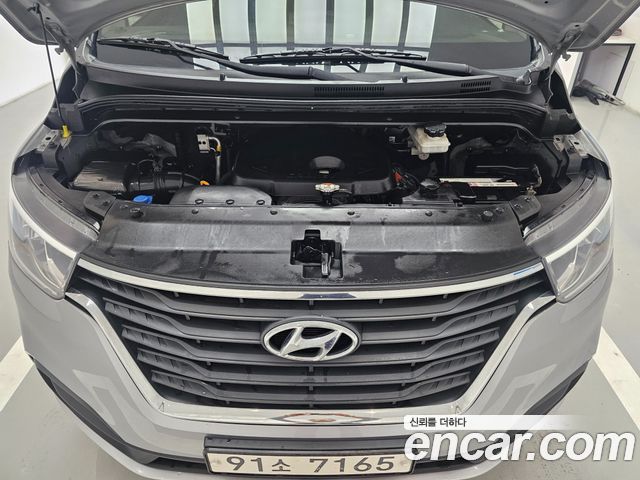 Hyundai Grand Starex Van 3-Seater Smart 2021 — фото 6