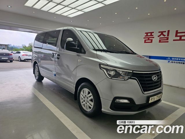 Hyundai Grand Starex Van 3-Seater Smart 2021 — фото 21