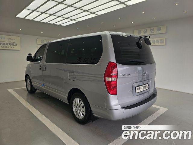 Hyundai Grand Starex Van 3-Seater Smart 2021 — фото 22