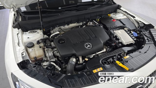 Mercedes-Benz GLB-Class (X247) GLB200 d 2021 — фото 6