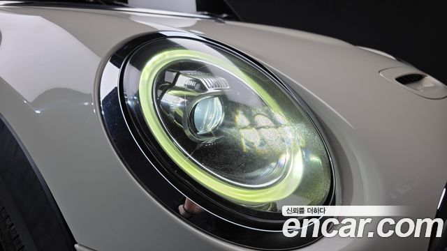 MINI Cooper S Convertible Standard 3rd 2019 — фото 22