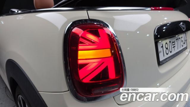 MINI Cooper S Convertible Standard 3rd 2019 — фото 23
