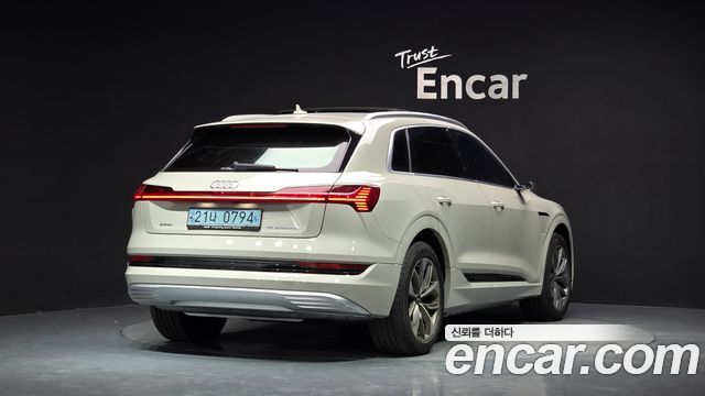 Audi e-tron 55 Quattro 2020 — фото 2