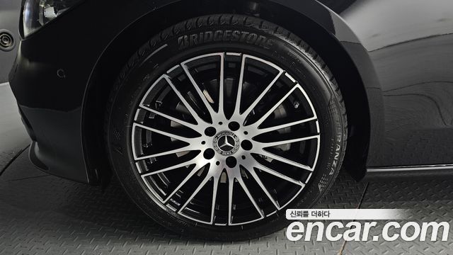 Mercedes-Benz C-Class (W206) C300 4MATIC Avantgarde 2024 — фото 5