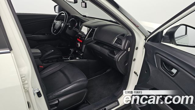 KG Mobility (SsangYong) Tivoli LX 2WD 2017 — фото 32
