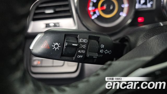 KG Mobility (SsangYong) Tivoli LX 2WD 2017 — фото 33