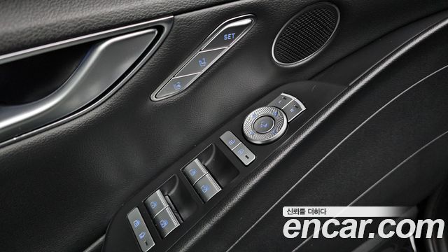 Genesis G80 (RG3) Gasoline 2.5 Turbo AWD 2024 — фото 28