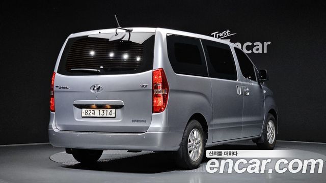 Hyundai Grand Starex Van 3-Seater Smart 2021 — фото 2