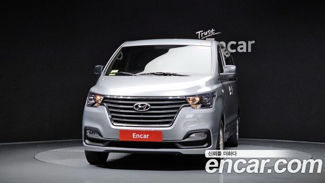 Hyundai Grand Starex Van 3-Seater Smart 2021 — фото 3