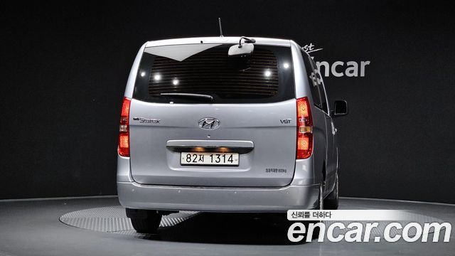 Hyundai Grand Starex Van 3-Seater Smart 2021 — фото 4