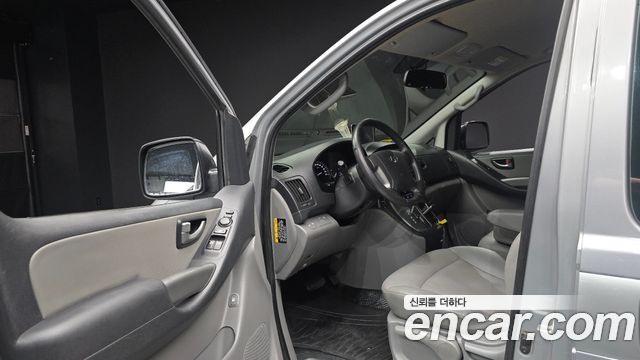 Hyundai Grand Starex Van 3-Seater Smart 2021 — фото 10