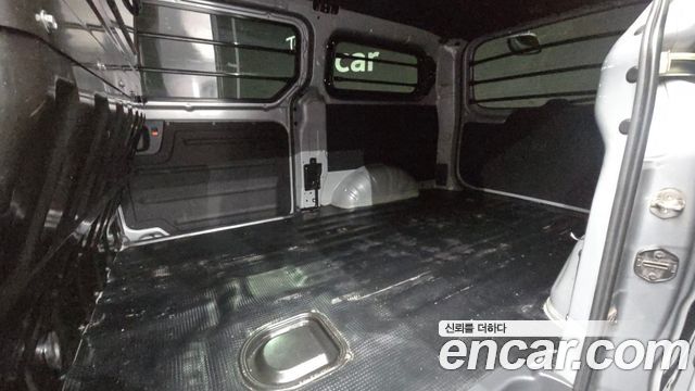 Hyundai Grand Starex Van 3-Seater Smart 2021 — фото 11