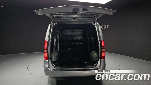 Hyundai Grand Starex Van 3-Seater Smart 2021 — фото 20