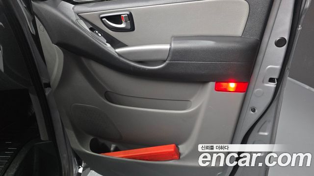 Hyundai Grand Starex Van 3-Seater Smart 2021 — фото 25