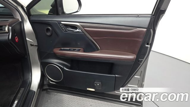 Lexus RX450h (IV) Executive 2019 — фото 24