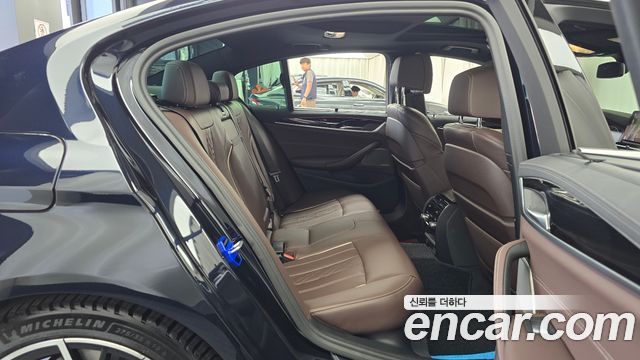 BMW 5 Series (G30) 530i M Sport Package 2023 — фото 11