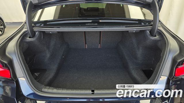 BMW 5 Series (G30) 530i M Sport Package 2023 — фото 17