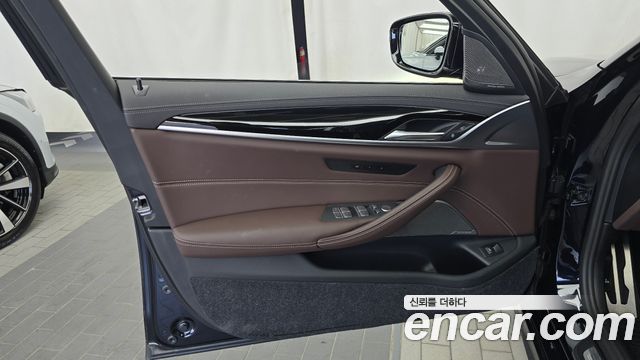 BMW 5 Series (G30) 530i M Sport Package 2023 — фото 24