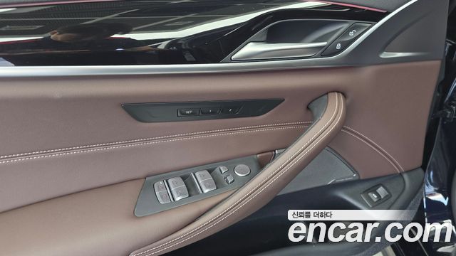 BMW 5 Series (G30) 530i M Sport Package 2023 — фото 28