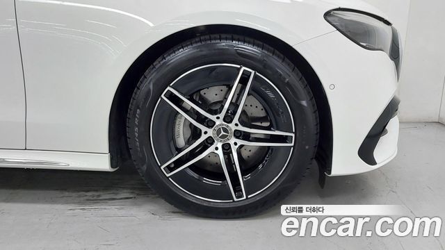 Mercedes-Benz E-Class (W214) E200 AMG Line 2026 — фото 5