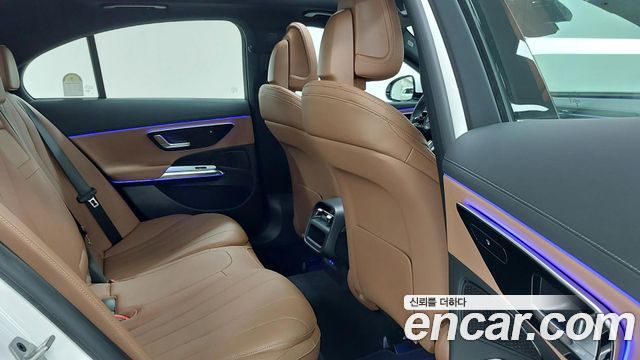 Mercedes-Benz E-Class (W214) E200 AMG Line 2026 — фото 10