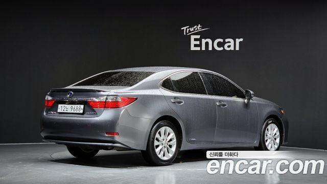 Lexus ES300h Supreme XV60 2014 — фото 2