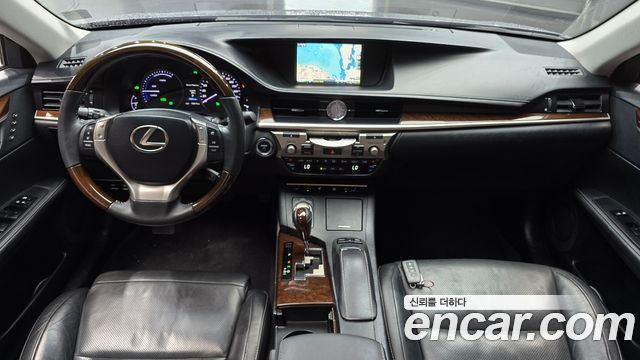 Lexus ES300h Supreme XV60 2014 — фото 7