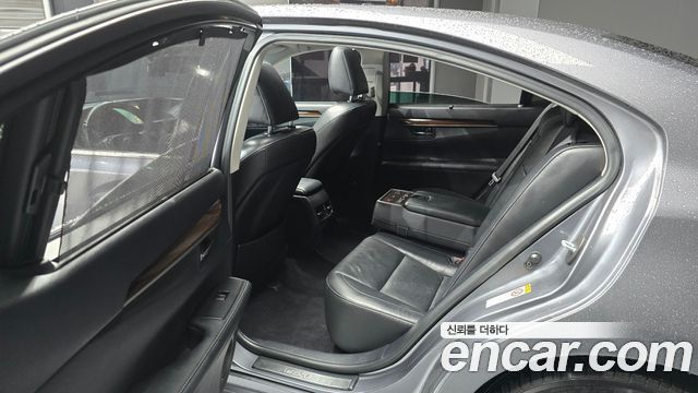 Lexus ES300h Supreme XV60 2014 — фото 12