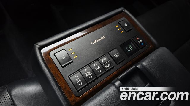 Lexus ES300h Supreme XV60 2014 — фото 17