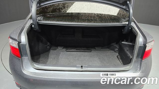 Lexus ES300h Supreme XV60 2014 — фото 20