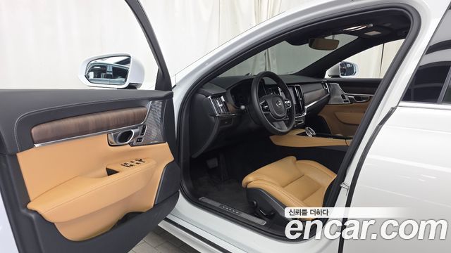 Volvo S90 B6 AWD Ultimate Bright 2023 — фото 10