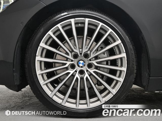 BMW 7 Series (G11) 730Ld xDrive Design Pure Excellence 2022 — фото 5