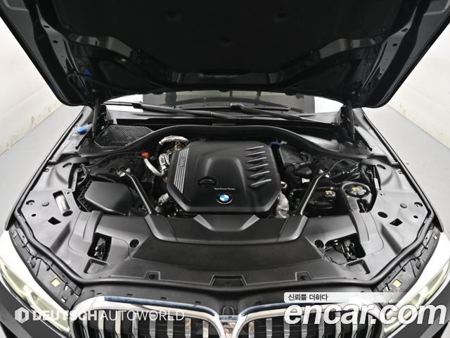 BMW 7 Series (G11) 730Ld xDrive Design Pure Excellence 2022 — фото 6