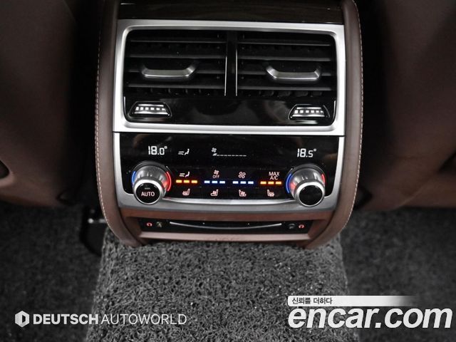 BMW 7 Series (G11) 730Ld xDrive Design Pure Excellence 2022 — фото 20