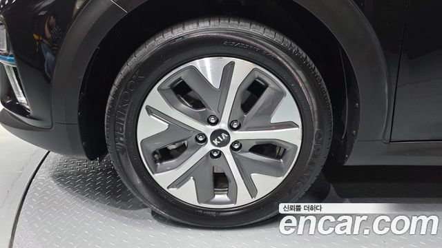 Kia Niro EV Prestige 2020 — фото 21