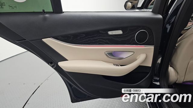 Mercedes-Benz E-Class (W213) E300 Avantgarde 2018 — фото 25