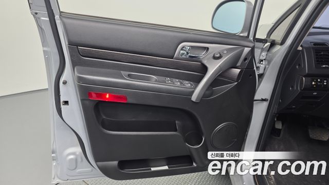 KG Mobility (SsangYong) Korando Turismo 4WD TX 9-seater 2019 — фото 24