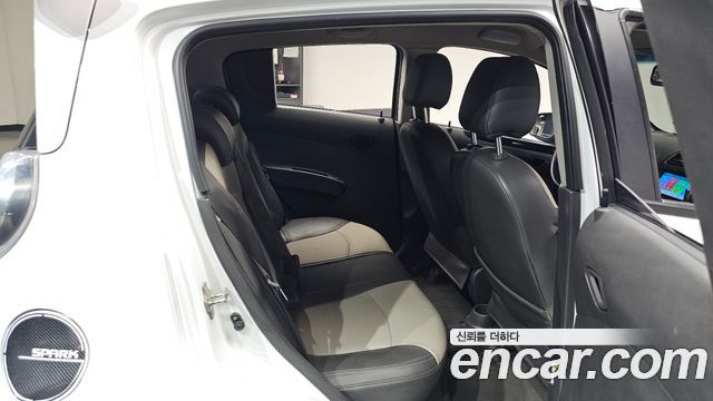 Chevrolet Spark LS Star 2012 — фото 11