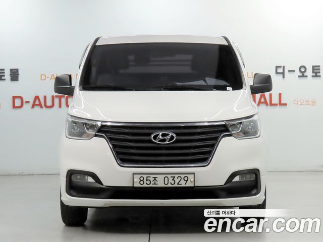 Hyundai Grand Starex Van 3-Seater Smart 2020 — фото 2