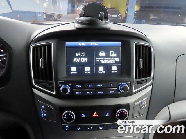 Hyundai Grand Starex Van 3-Seater Smart 2020 — фото 16