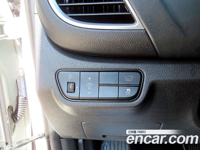 Kia Seltos Gasoline 1.6 Turbo 2WD Signature 2023 — фото 15