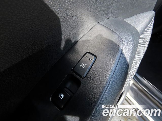 Kia Seltos Gasoline 1.6 Turbo 2WD Signature 2023 — фото 19