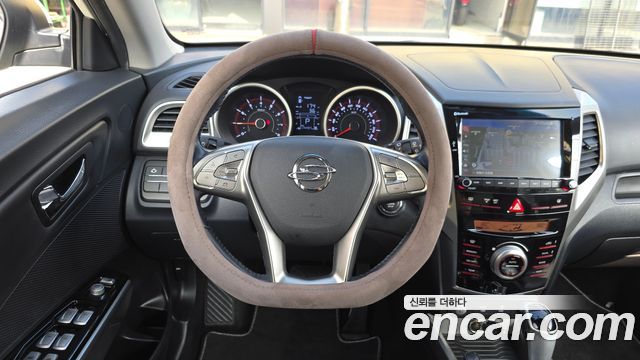 KG Mobility (SsangYong) Tivoli VX 2WD 2015 — фото 13