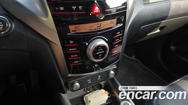 KG Mobility (SsangYong) Tivoli VX 2WD 2015 — фото 19