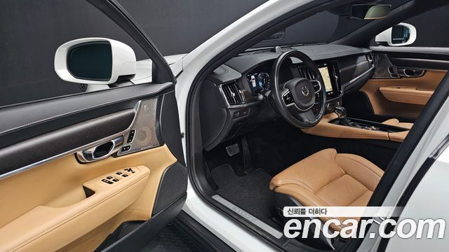 Volvo V90 Cross Country D5 PRO AWD 2018 — фото 15