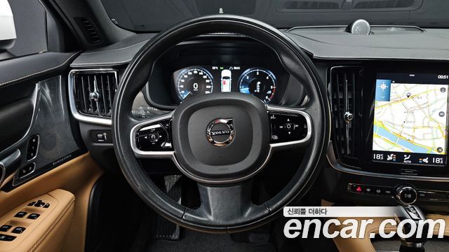 Volvo V90 Cross Country D5 PRO AWD 2018 — фото 17