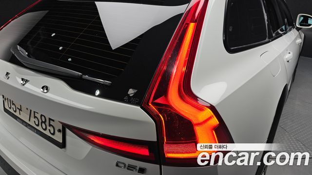 Volvo V90 Cross Country D5 PRO AWD 2018 — фото 29