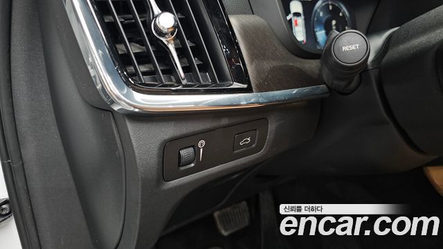 Volvo V90 Cross Country D5 PRO AWD 2018 — фото 33